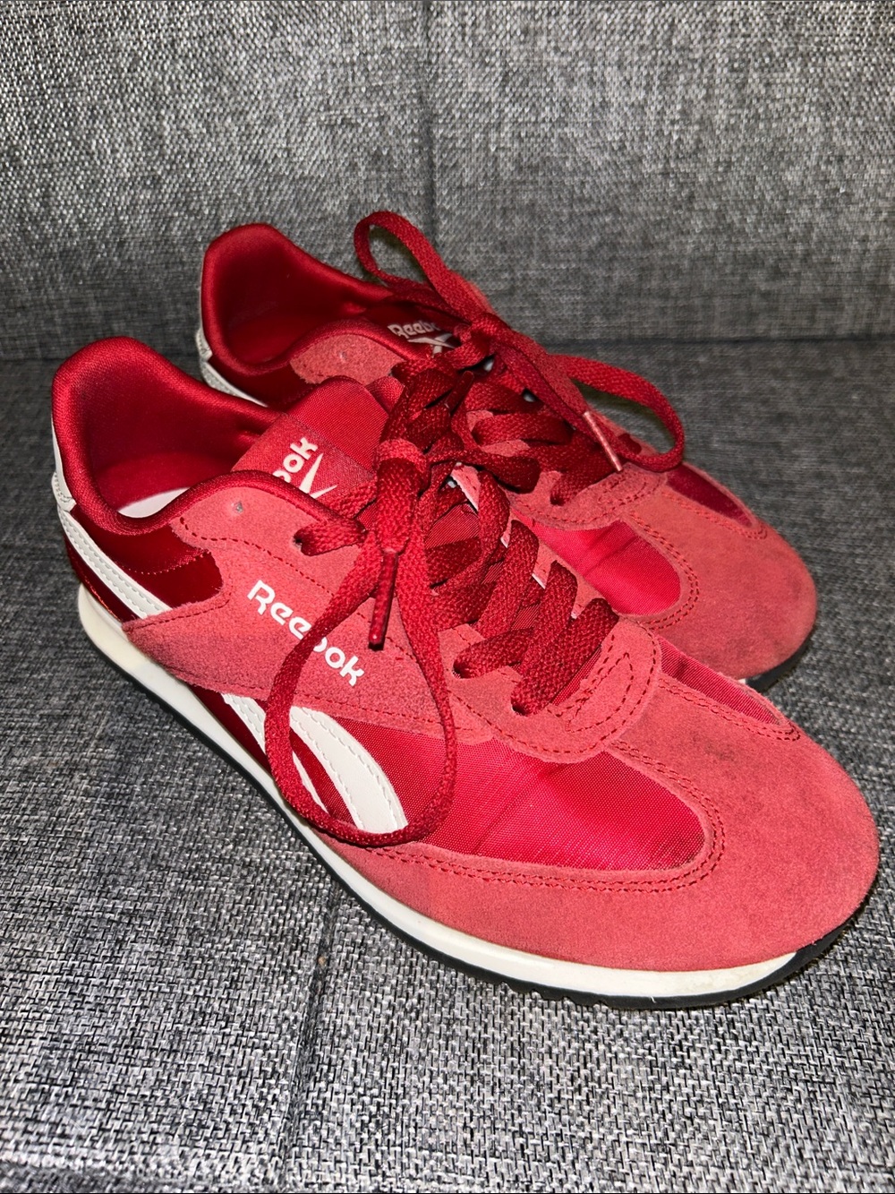 Reebok Fiori - Red and White Retro  Sneakers